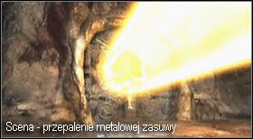 Uaktywnione słupy światła połączą się, odbiją od lustra i przepalą metalową zasuwę blokującą dostęp do bramy, za którą znajduje się dalsza droga - Castle (4-2) - jaskinia | Solucja Resident Evil 4 - Resident Evil 4 - PC - poradnik do gry