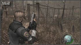 Na dalszej drodze napotkasz kolejną szopę, w tej odnajdziesz następne przedmioty (zioła) - Village (1-1) - początek | Solucja Resident Evil 4 - Resident Evil 4 - PC - poradnik do gry