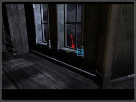 Wyjdź po schodkach po lewej (#1) i zabierz z okna kartę biblioteczną (#2) - The Keepers Palace (7) | Rozdział III | The Sacred Rings - The Sacred Rings - poradnik do gry