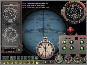 Przesuwamy kursor w okolice przecięcia siatek celownika Peryskopu bojowego i przytrzymując wciśnięty LPM przesuwamy zdublowany obraz celu w górę, po czym bardzo dokładnie umieszczamy go w ten sposób, aby linia wodna przesuniętego obrazu okrętu wojennego znalazła się na szczycie masztu celu na obrazi - Torpedo Attack - Tryb zaawansowany praktyka (1) | Submarine School - Silent Hunter 4: Wolves of the Pacific - poradnik do gry