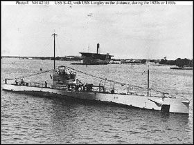 S-42 na zdjęciu archiwalnym - Przegląd dostępnych okrętów podwodnych (1) | Na kotwicowisku w Silent Hunter 4 - Silent Hunter 4: Wolves of the Pacific - poradnik do gry