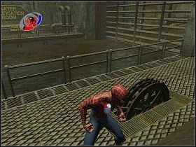 Kiedy skończysz z przeciwnikami podejdź do palącej się beczki tak, aby stać na wprost ogromnej narośli na ścianie z prawej [1] , po czym kopnij ją - Part 2 - Connors the Lizard (2) - The Lizard - Spider-Man 3: The Game - poradnik do gry