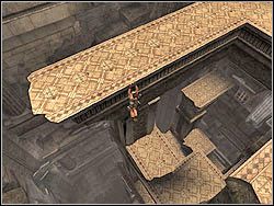 Idź teraz ponownie na koniec prawej odnogi podkowy i tym razem nigdzie nie skacz, tylko opuść się z krawędzi w dół na położoną niżej część podłogi - 06. Świątynia św. Franciszka (2) | Grecja w Tomb Raider Anniversary - Tomb Raider: Anniversary - poradnik do gry