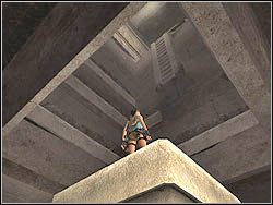 Kiedy uda ci się w końcu ustawić kolumny w odpowiednich pozycjach, aktywujesz mechanizm unoszący w górę płytę, tkwiącą dotychczas w podłodze - 12. Sanktuarium Dziecięcia (1) | Egipt w Tomb Raider Anniversary - Tomb Raider: Anniversary - poradnik do gry