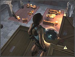 Przejdź górą na sam koniec sterty i z ostatniej skrzyni zabierz mechanizm rzeźby - Posiadłość Croftów (5) | Trening w Tomb Raider Anniversary - Tomb Raider: Anniversary - poradnik do gry