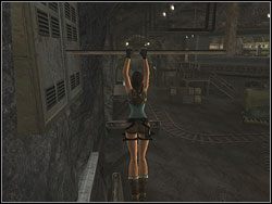 Kontynuuj drogę, przeskakując z poprzeczki na zlokalizowaną na wprost pochylnię - Poziom 13. Kopalnie Natli (1) | Sekrety w Tomb Raider Anniversary - Tomb Raider: Anniversary - poradnik do gry