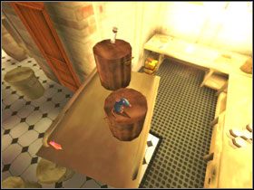 Z pomocą parasolki przedostań się na stół #1, na którym znajdziesz kolejną parasolkę - The Desserted Kitchen (5) | Solucja Ratatuj - Ratatuj - poradnik do gry