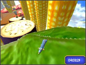 Na końcu czeka przeprawa na widoczną w oddali deskę. - Dream Worlds - Veggie Vault | Single-Player Minigames | Ratatuj - Ratatuj - poradnik do gry