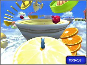 Uważaj na krążące po obrzeżach miski maliny. - Dream Worlds - Soaring Strawberries | Single-Player Minigames | Ratatuj - Ratatuj - poradnik do gry