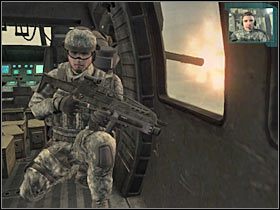 Gdy tylko otworzą się drzwiczki śmigłowca, zacznij zjeżdżać po linie na dół (#1) - Misja trzecia - The last stand (1) | Akt trzeci - Tom Clancys Ghost Recon: Advanced Warfighter 2 - poradnik do gry