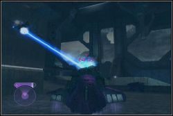 W pomieszczeniu, w którym zaskoczył Cię Warthog, stoi sobie czołg - 9. Quarantine Zone - Halo 2 - PC - poradnik do gry