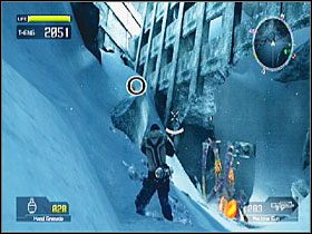 Tuż przed wejściem do przewróconego wieżowca - Misja 2 - Tarcze | Tarcze w Lost Planet Extreme Condition - Lost Planet: Extreme Condition - PC - poradnik do gry