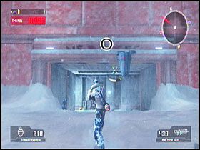 Nad bramą hangaru tuż przed walką z bossem - Misja 7 - Tarcze | Tarcze w Lost Planet Extreme Condition - Lost Planet: Extreme Condition - PC - poradnik do gry