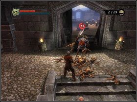 Rozbij wszystkie beczki, idź dalej w prawo i w górę schodami (#1), a potem na drewnianą platformę i idź nią dalej, naokoło, zabijając po drodze więcej krasnali (uważaj, bo niektóre rzucają bombami) - [Solucja Overlord] Locate the Statue of the Mother Goddes - cz. 2 - Overlord - poradnik do gry