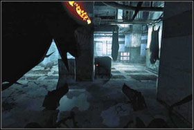 Kierujemy się w stronę znajdującej się pod zadaszeniem bramy - Rozdział I - Stacja Canal Street, Stacja Fulton Street, Rzeźnia w Grinders Lane - The Darkness - poradnik do gry