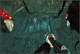 #14 - W miejscu, gdzie zamontowana jest lornetka, obracamy się o 180 stopni i wysyłamy po ścianie okopów mackę - Materiały bonusowe - cz. 3 | The Darkness - The Darkness - poradnik do gry