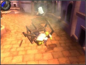 Wróć na plac, gdzie uporałeś się z trzema rycerzami i przejdź przez drzwi z lewej - [Solucja] Etap 19 - Zniszczone ulice | Shrek Trzeci - Shrek Trzeci - poradnik do gry