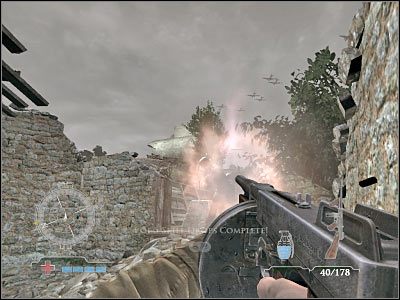 Możesz już ruszać w stronę celu - Destroy Radar Antenna Relay (cz.1) | Operation Neptune w Medal of Honor Airborne - Medal of Honor: Airborne - poradnik do gry