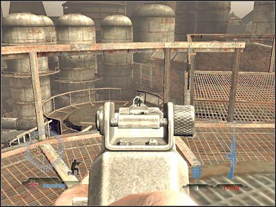 Do Twojego pierwszego celu prowadzi kilka różnych dróg, ale najprościej będzie skorzystać z przedstawionej na screenie rury - Destroy Pressure Valves (cz.1) | Operation Varsity w Medal of Honor Airborne - Medal of Honor: Airborne - poradnik do gry