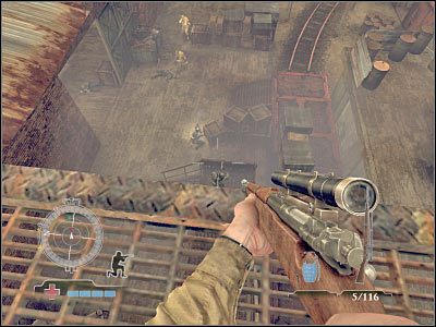 Po znalezieniu się w środku Twoją uwagę powinno przede wszystkim zwrócić znajdujące się po lewej stronie pomieszczenie kontrolne, do którego będziesz musiał dotrzeć (screen) - Sabotage Tank Factory Control Room (cz.1) | Operation Varsity | Airborne - Medal of Honor: Airborne - poradnik do gry