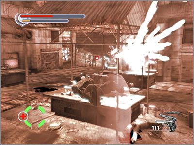 Warto także skorzystać ze znajdującego się na targowisku wózka na kółkach, tak aby jeszcze bardziej powiększyć nabijane combo - Hong Kong Marketplace (2) | Rozdział 1 Stranglehold - Stranglehold - poradnik do gry