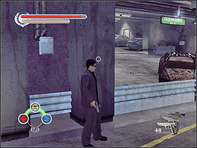 W pierwszej kolejności spróbuj pozbyć się gostka skrywającego się za jednym z samochodów stojących po prawej stronie wjazdu - Zakarovs Penthouse (1) | Rozdział 4 Stranglehold - Stranglehold - poradnik do gry