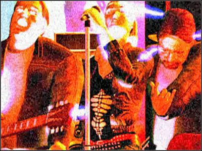 Podobnie jak wcześniej, będziesz mógł zapoznać się z finałowym komentarzem Warricka - Shock Rock (12) | Śledztwo 3 | CSI Kryminalne Zagadki Las Vegas - CSI: Kryminalne Zagadki Las Vegas: Niezbite dowody - poradnik do gry