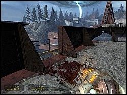 Znajduje się tam drabinka, wiodąca na krawędź mostu - [Solucja] Freeman Pontifex cz.6 | Half-Life 2 Episode Two - Half-Life 2: Episode Two - poradnik do gry