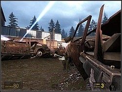 Okrąż je kierując się w prawą stronę i kucając idź przed siebie - [Solucja] Poza zasięgiem cz.2 | Half-Life 2 Episode Two - Half-Life 2: Episode Two - poradnik do gry