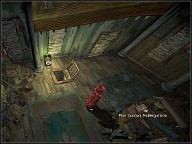 Z tak zdobytym kawałkiem drewna udaje się do twórcy instrumentów, a po drodze zahacza o rynek i na tablicy ogłoszeń sprawdza, czy podstępnie spreparowany przez niego zakaz zakazu muzyki zawisł już na właściwym miejscu - Uratować Magiczne Królestwo cz.14 | Simon the Sorcerer 4 - Simon the Sorcerer 4 - poradnik do gry