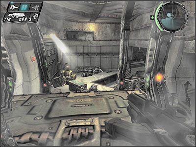 Wskocz na wyższą półkę, kucnij i przemieść się w lewo - Etap 5 - Ground Floor cz.2 | TimeShift - TimeShift - poradnik do gry