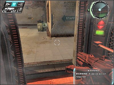 Po lewej stronie stoi pojedynczy przeciwnik - Etap 6 - Heist cz.4 | TimeShift - TimeShift - poradnik do gry