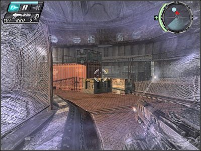 Skręć teraz w lewo, zbliżając się do wózka widłowego - Etap 14 - Test Labs cz.2 | TimeShift - TimeShift - poradnik do gry