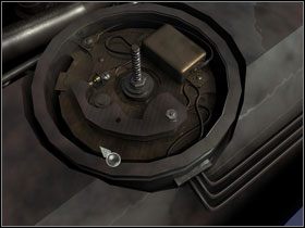 Podejdź do niebieskiego auta po lewej - [Akt 4] August 25, 1940 Morning cz.3 | Zło, które żyje pod słońcem - Agatha Christie: Zło, które żyje pod słońcem - poradnik do gry