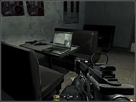 W miejscu gdzie pojawił się wóz opancerzony, stoi dwupiętrowy dom - Kryjówka | Materiały wywiadowcze | Call of Duty 4 Modern Warfare - Call of Duty 4: Modern Warfare - poradnik do gry