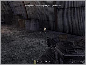 Po zniszczeniu dwóch wozów opancerzonych, skieruj się do hangaru na południowym-wschodzie placu - Wszyscy na miejscu | Materiały wywiadowcze | Call of Duty 4 Modern Warfare - Call of Duty 4: Modern Warfare - poradnik do gry