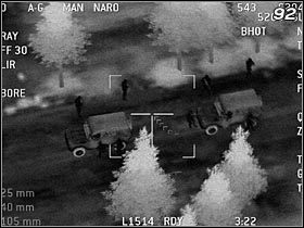 Na drodze pojawią się dwa pojazdy (#92), które zostaną przechwycone przez Brytyjczyków - Śmierć z nieba | Solucja Call of Duty 4: Modern Warfare - Call of Duty 4: Modern Warfare - poradnik do gry