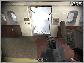 Po rozwaleniu wrogów na górnym pokładzie, dotrzesz do drzwi w których jeden z terrorystów będzie chciał odstrzelić zakładnika - Klub Mile High | Solucja Call of Duty 4: Modern Warfare - Call of Duty 4: Modern Warfare - poradnik do gry