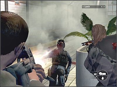 Po kilku chwilach na lewym peronie powinien pojawić się upragniony pociąg (screen) - Rozdział 4 - Cracking Up cz.4 | Kane & Lynch Dead Men - Kane & Lynch: Dead Men - poradnik do gry