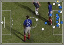 Gramy białymi, którzy w tej sytuacji wykonują rzut z autu - Poradnik do gry - Formacje w grze Pro Evolution Soccer 2008 - Pro Evolution Soccer 2008 - poradnik do gry