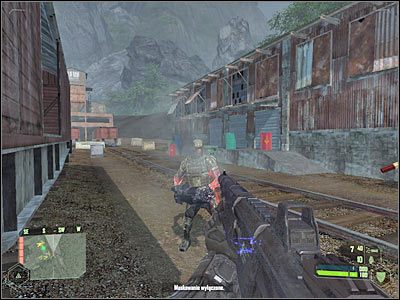 Docelowo powinieneś postarać się zbliżyć do bardzo charakterystycznego przejścia pomiędzy dwoma budynkami kompleksu - Crysis: Misja 6, Awakening - Dotarcie do strefy lądowania #2 - solucja - Crysis - poradnik do gry