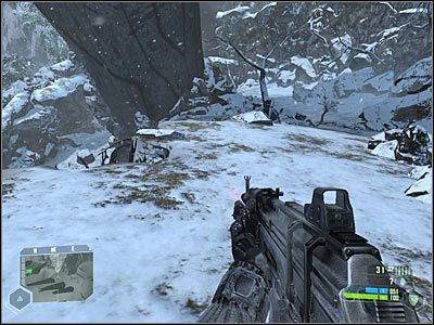 Dopiero po kilkunastu sekundach dotrzesz do rozbitych skrzyń, czyli pierwszego punktu numer 3 z mapki - Crysis: Misja 8, Paradise Lost - Odnalezienie żołnierzy cz.1 - solucja - Crysis - poradnik do gry