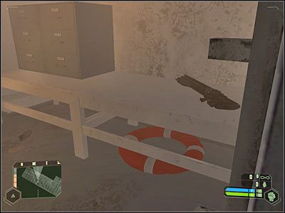 Korzystaj z kolejnych schodów - Crysis: Misja 11, Reckoning - Obrona lotniskowca - solucja, opis przejścia - Crysis - poradnik do gry