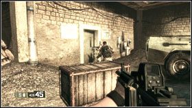 Gdy wszyscy wrogowie trafią na drugi świat podejdź do drzwi wskazanych na zdjęciu - Poradnik do gry - IRAQ - Liberators (cz.1) | BlackSite Area 51 - BlackSite: Area 51 - poradnik do gry