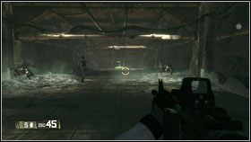 Podczas jego mijania zostaniesz zaatakowany, mutanty wygrzebywać będą się z gruzów dopiero gdy będziesz bardzo blisko, więc nie licz na pomoc - IRAQ - Proliferation | BlackSite Area 51 - BlackSite: Area 51 - poradnik do gry