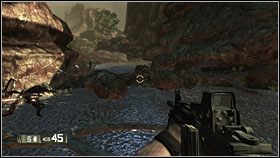 Kilkanaście metrów od miejsca, gdzie zestrzeliłeś helikopter natkniesz się na uskok, a na dole na płonący pojazd z leżącymi obok zwłokami niezidentyfikowanego potwora - QUARANTINE - BOOT on the Ground | BlackSite Area 51 - BlackSite: Area 51 - poradnik do gry