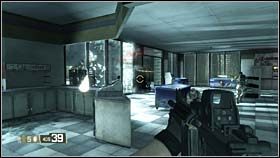 W ten sposób dotrzesz do miejsca, z którego widoczna będzie krótka scenka (lewe zdjęcia) - RACHEL - ...Fighting Them Over Here | BlackSite Area 51 - BlackSite: Area 51 - poradnik do gry