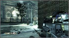 Idąc pomiędzy budynkami dotrzesz do ulicy, na której toczona jest walka - RACHEL - Just a piece of paper | BlackSite Area 51 - BlackSite: Area 51 - poradnik do gry