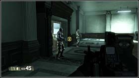 Nieco dalej znajduje się wejście do budynku sądu, skorzystaj z niego, a następnie wejdź po dwuskrzydłowych schodach na górę i otwórz kolejne drzwi - RACHEL - Just a piece of paper | BlackSite Area 51 - BlackSite: Area 51 - poradnik do gry