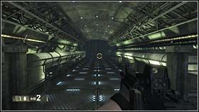 Nieco dalej trafisz do charakterystycznego korytarza (zdjęcie), wiedz, że na jego końcu czekać będzie na Ciebie kilkoro wrogów - WRECKED - Junk Science | BlackSite Area 51 - BlackSite: Area 51 - poradnik do gry